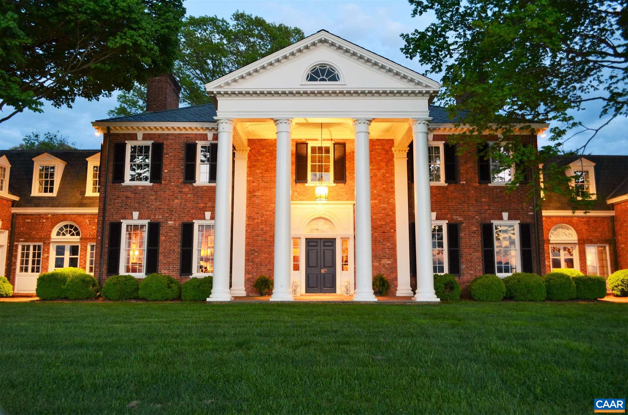 99 Bloomfield Rd, Charlottesville
