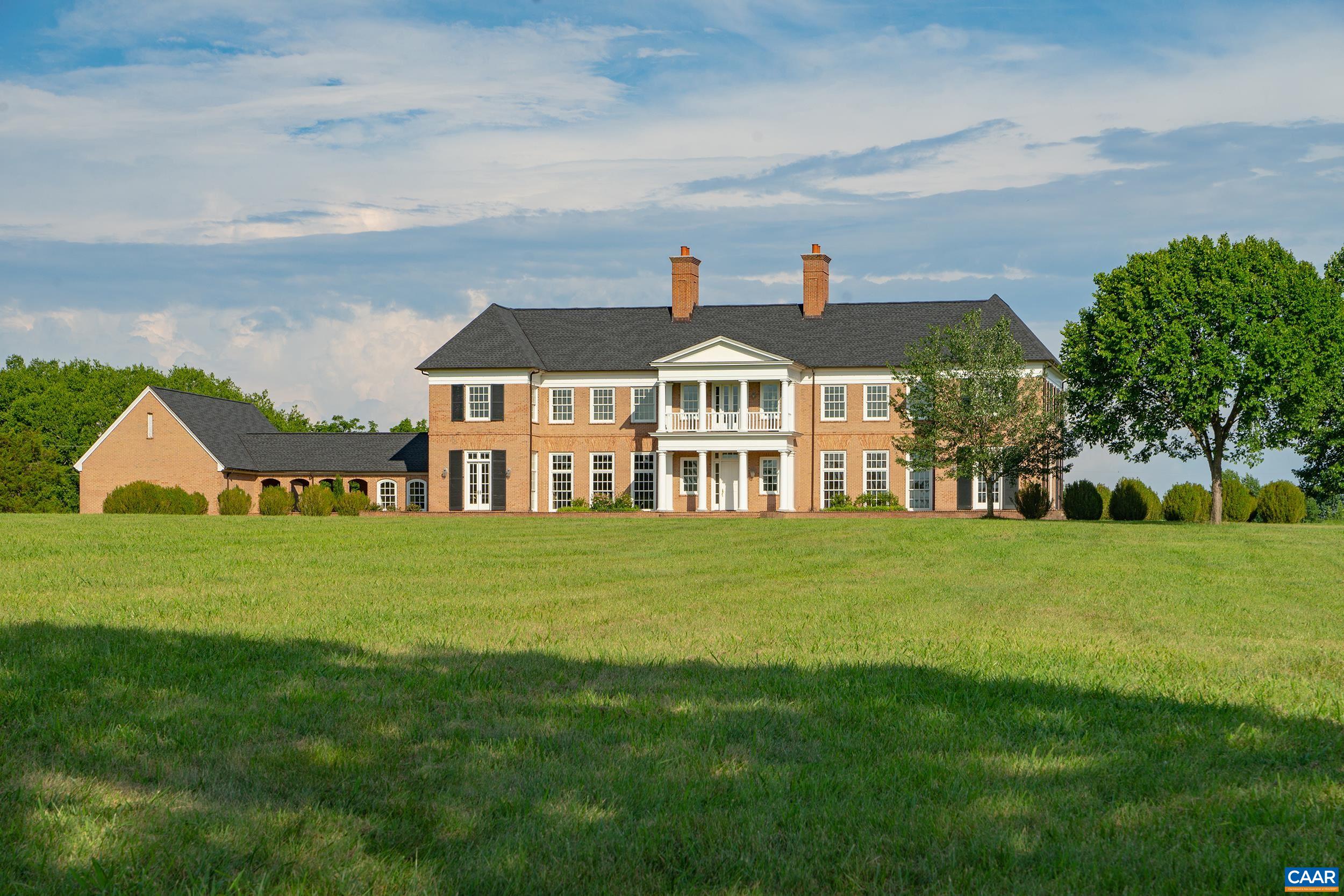 247 Jim Lane Rd, Scottsville