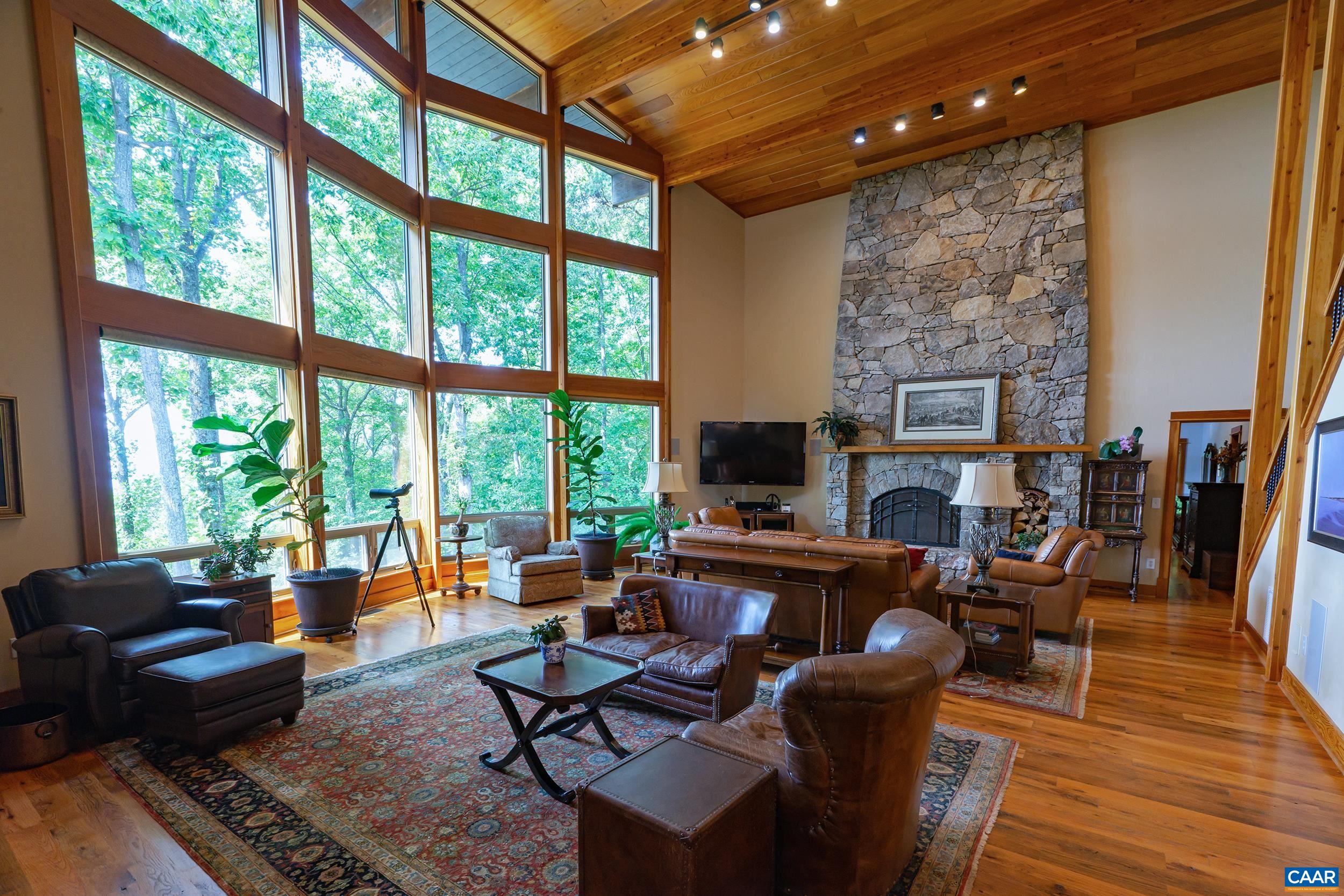 4966 Turkey Sag Rd, Keswick
