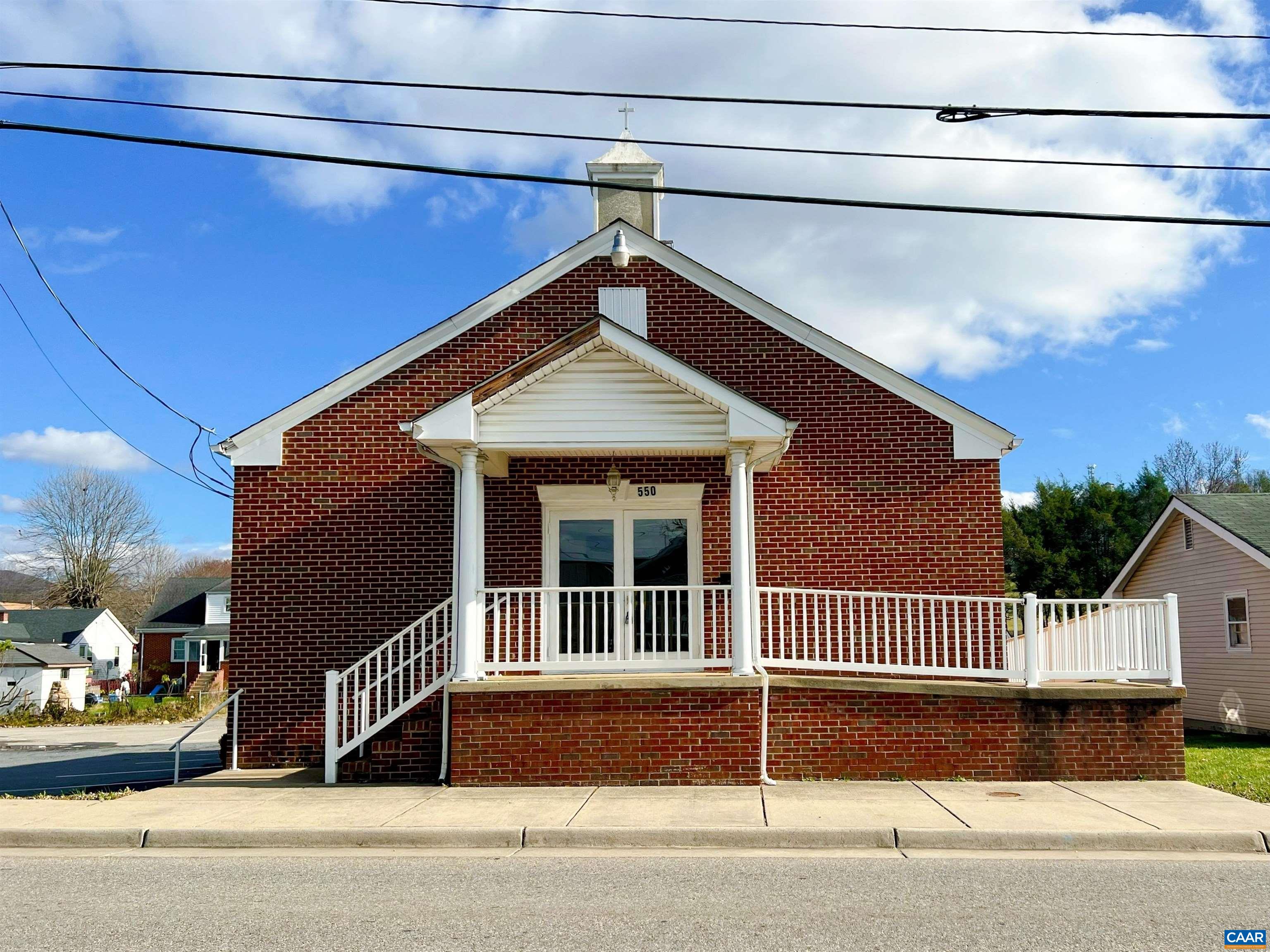 550 N Delphine Ave, Waynesboro