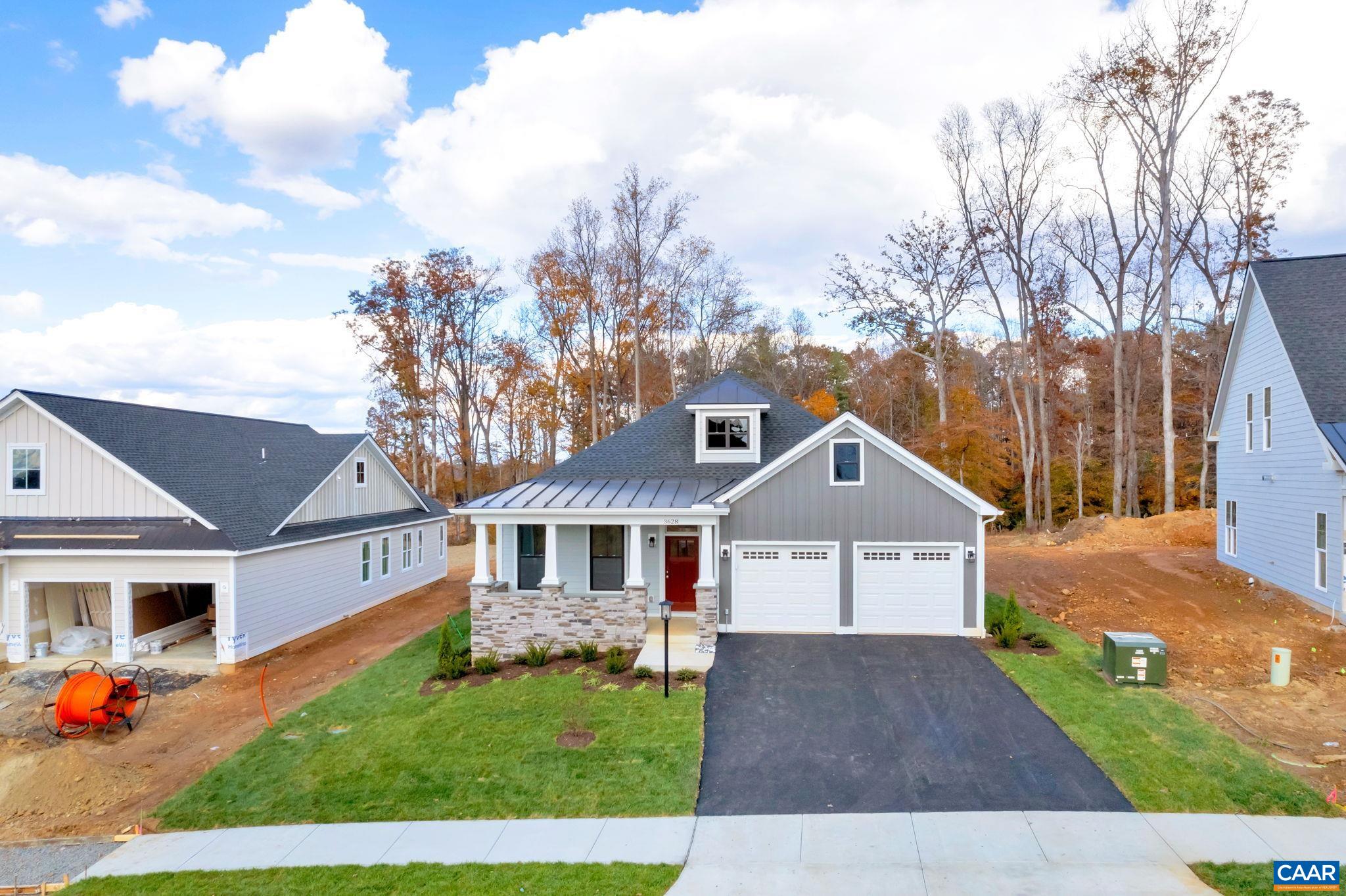 13b Pine Shadow Ct, Troy