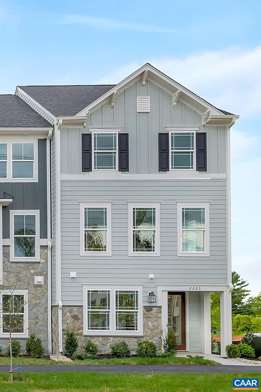 2207 Brindle Ln, Charlottesville