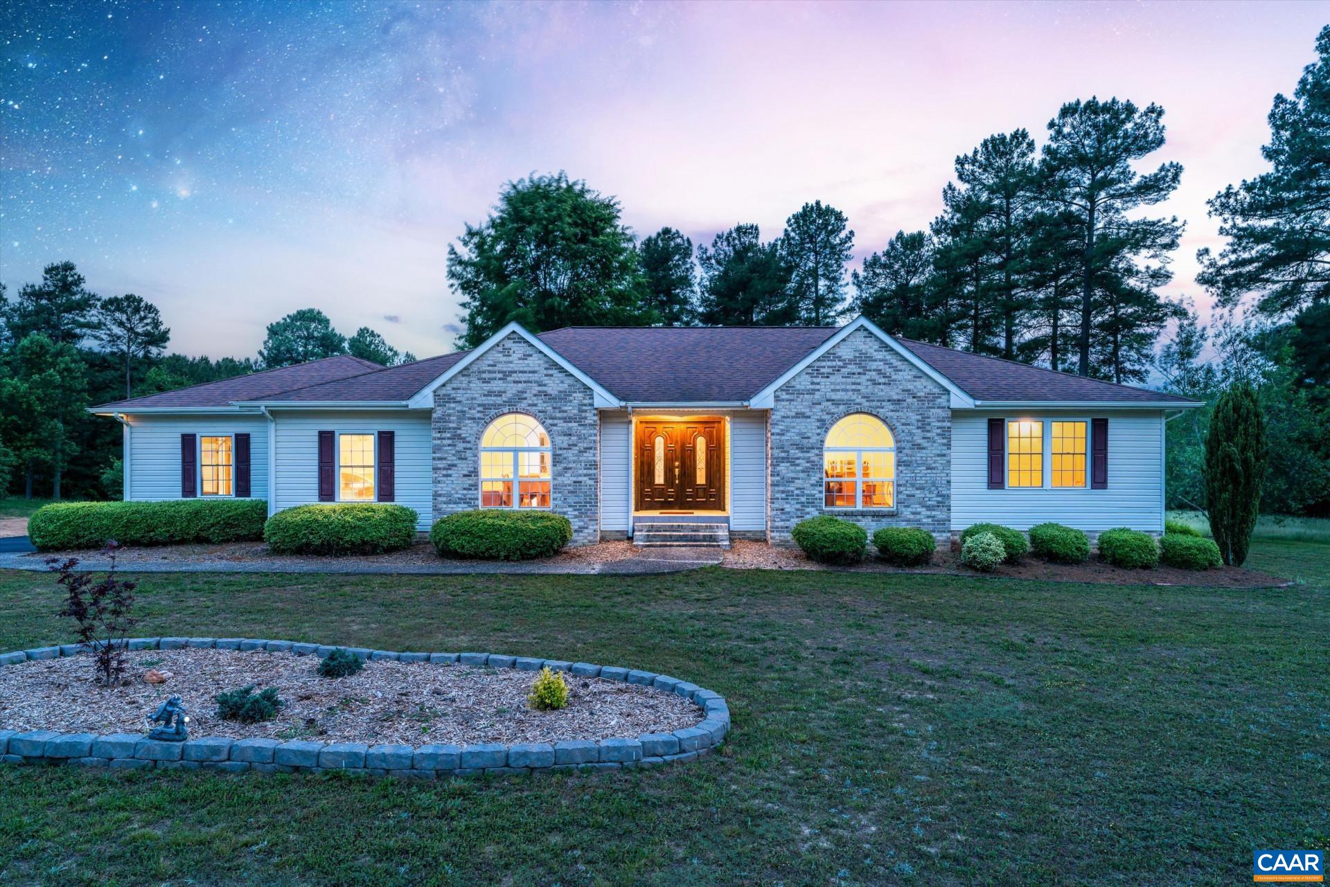 537 Landover Rd, Troy