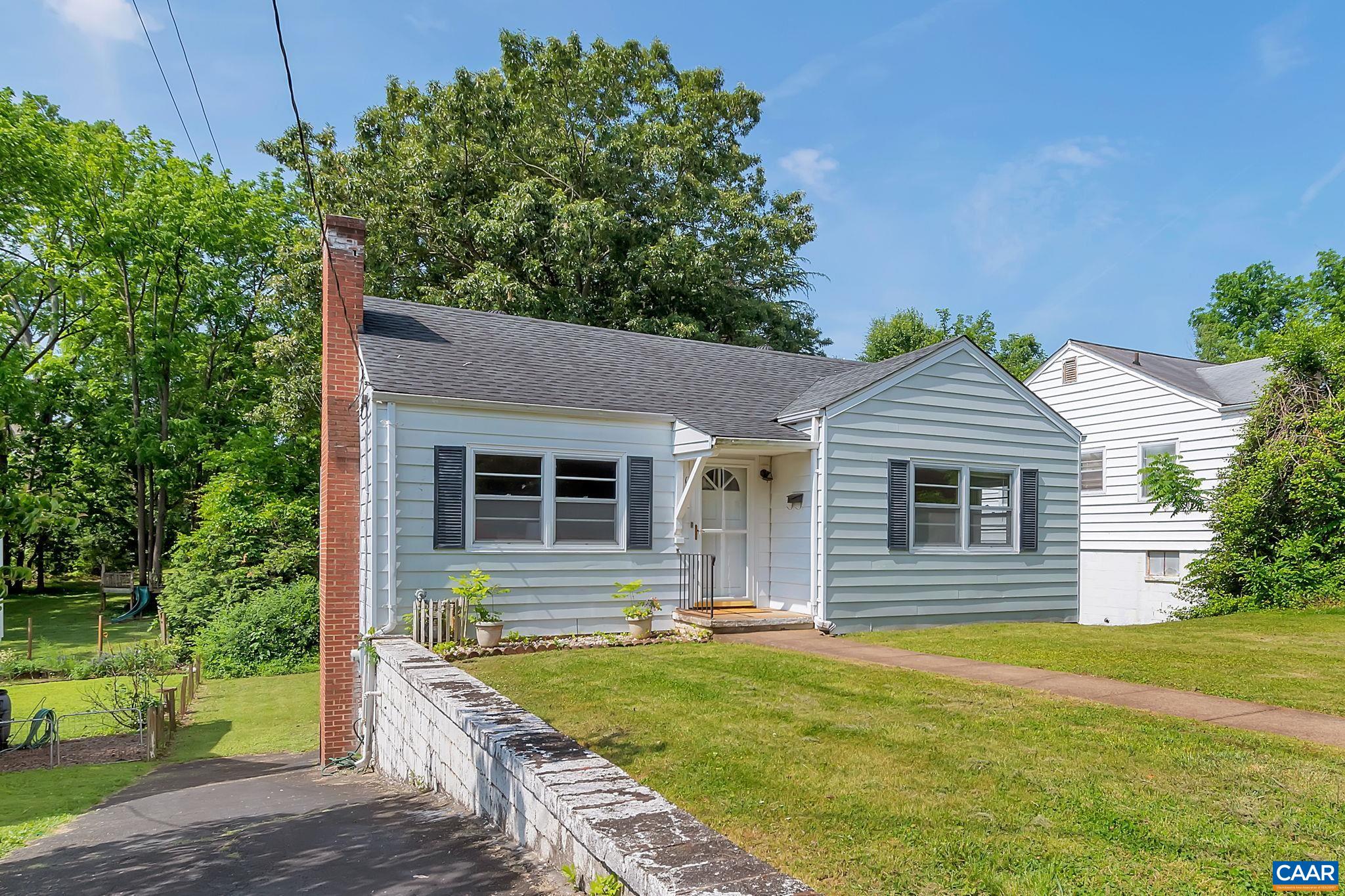 1126 Little High St, Charlottesville
