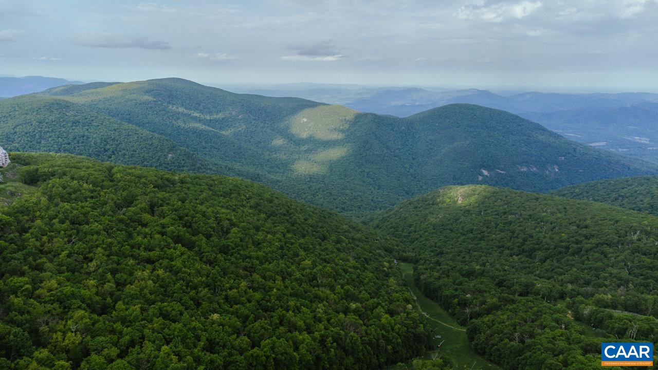1450 Ledges Condos, Wintergreen Resort