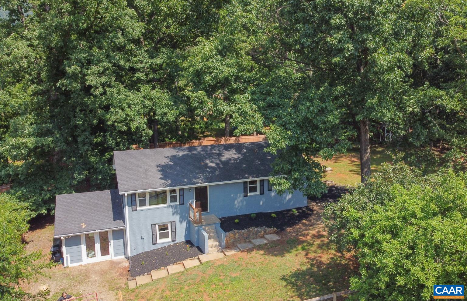 810 Way Dr, Crozet