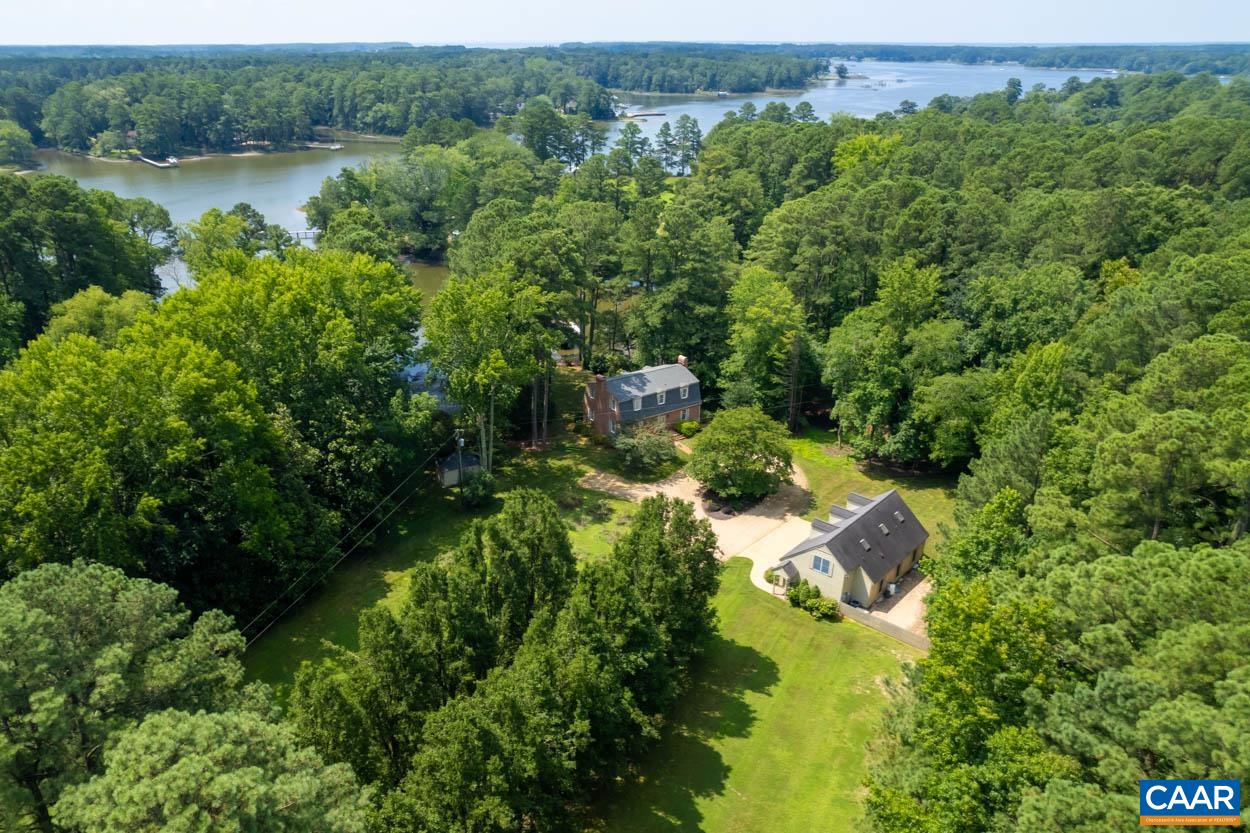 478 Gayle Ln, Mathews