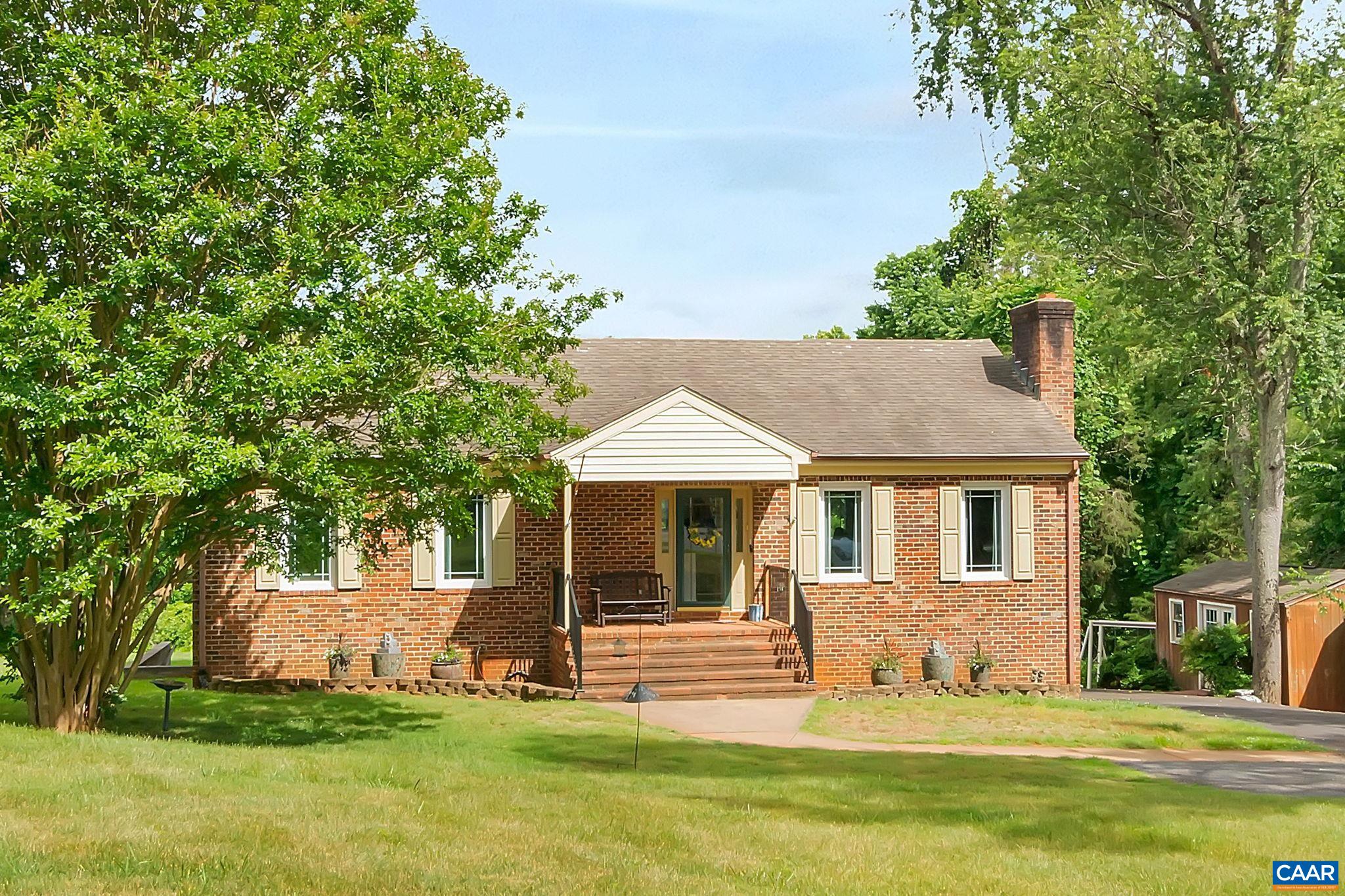 1415 West Pines Dr, Charlottesville