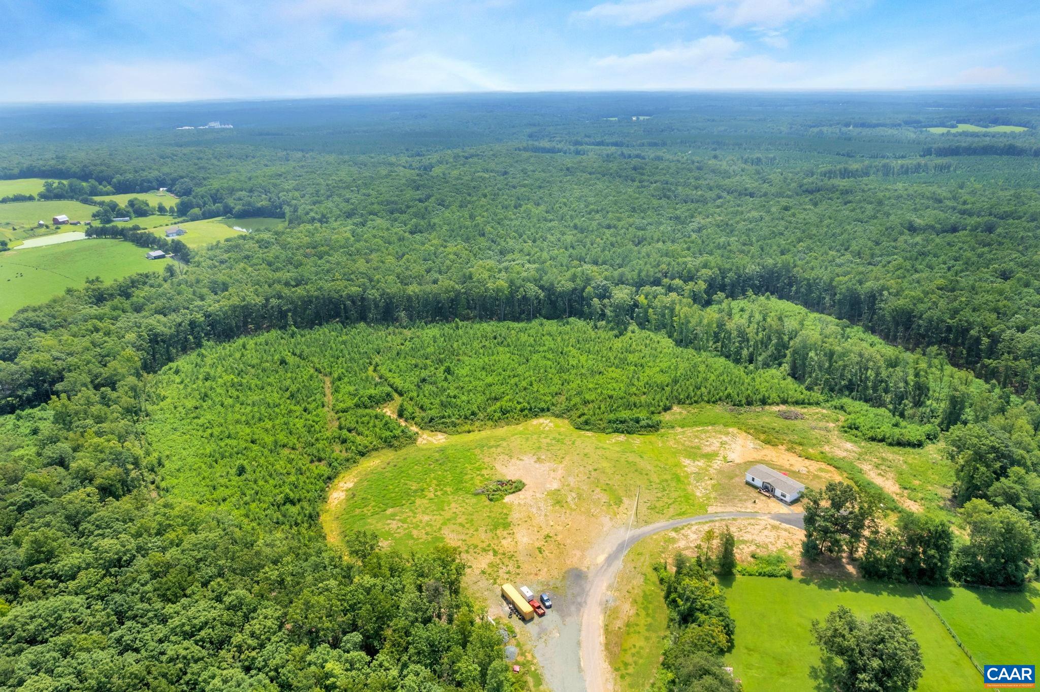 76 Ruritan Lake Rd, Scottsville