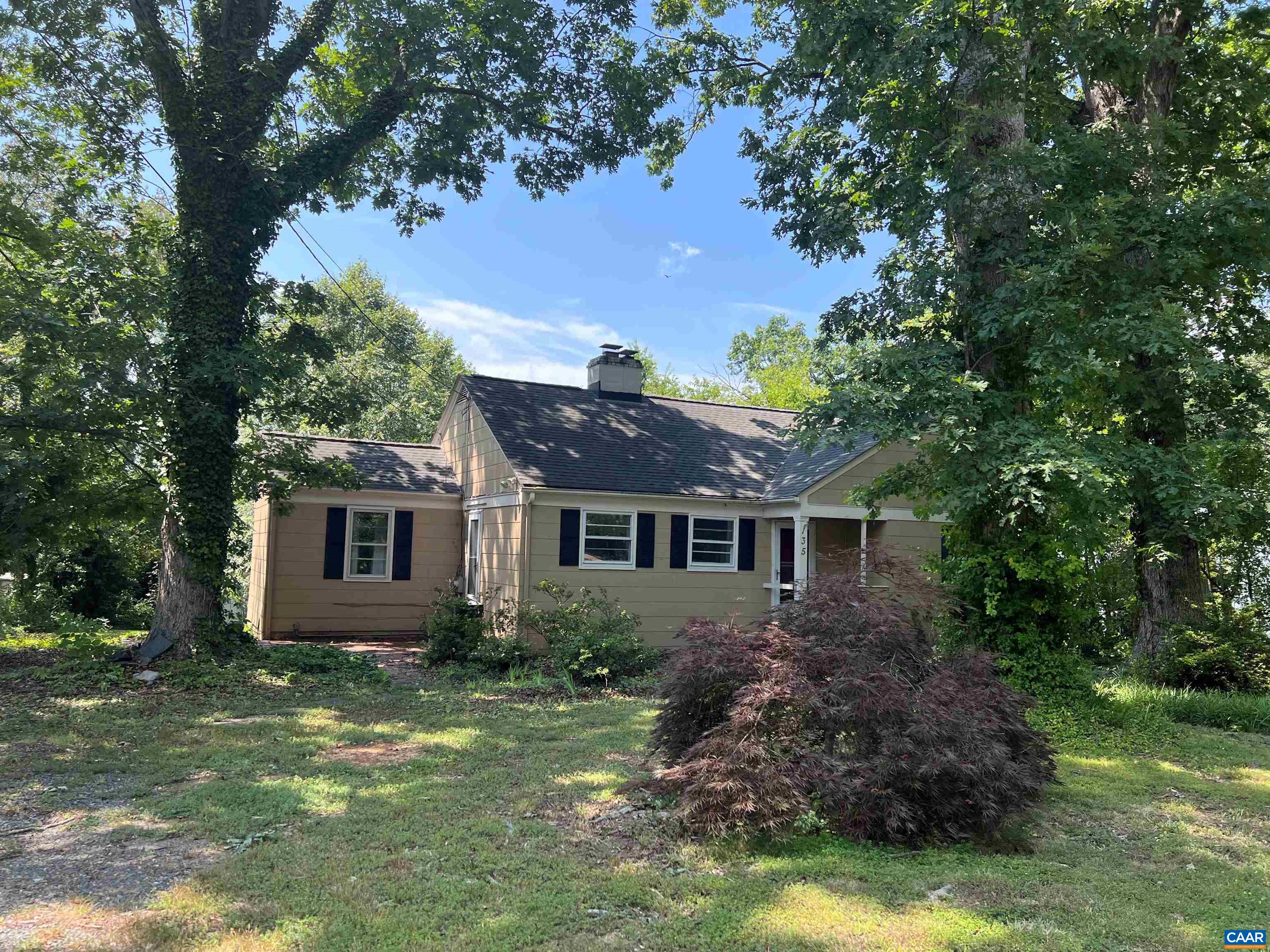 135 West Park Dr, Charlottesville