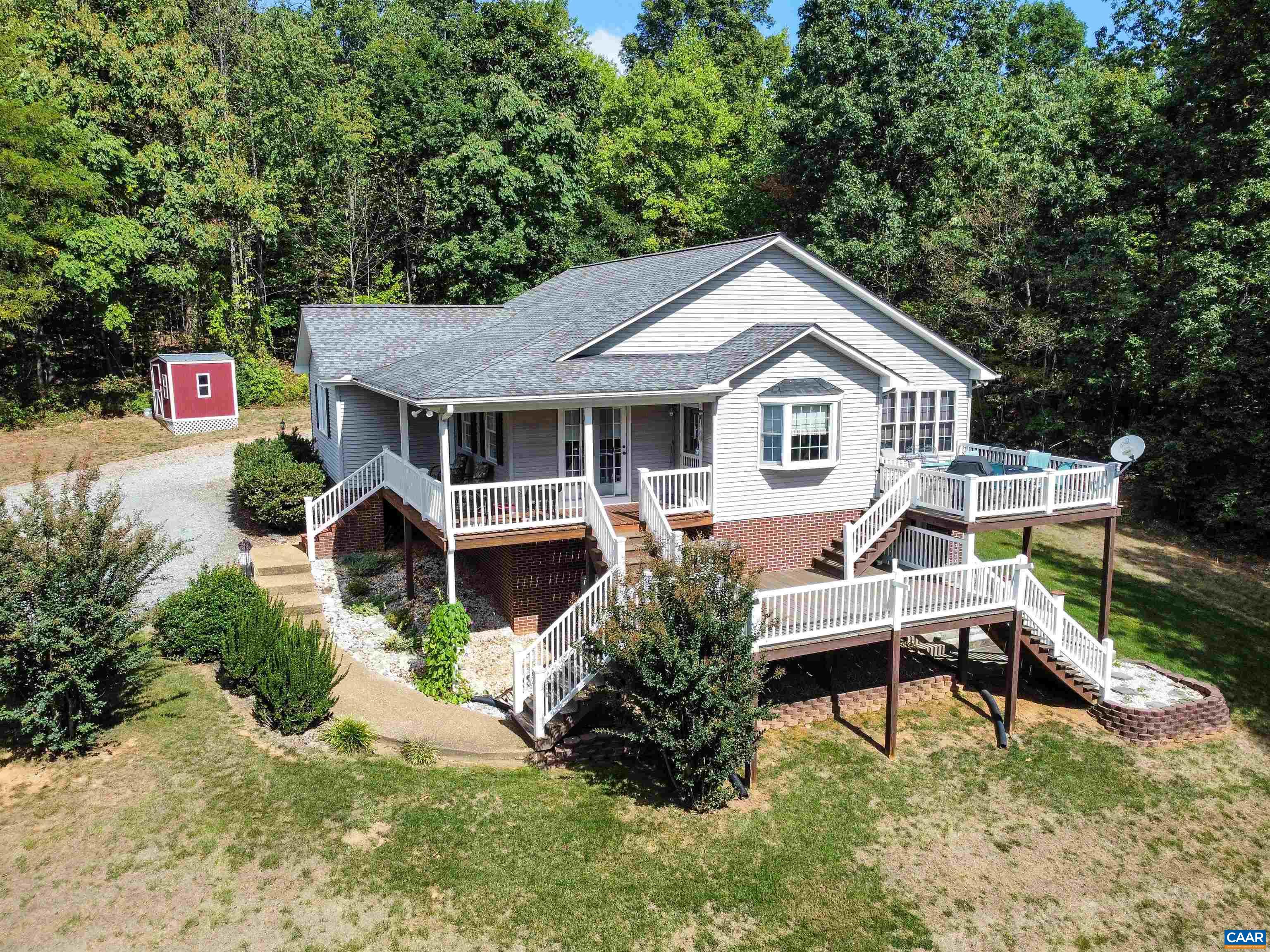 300 Powell Mountain Ct, Stanardsville