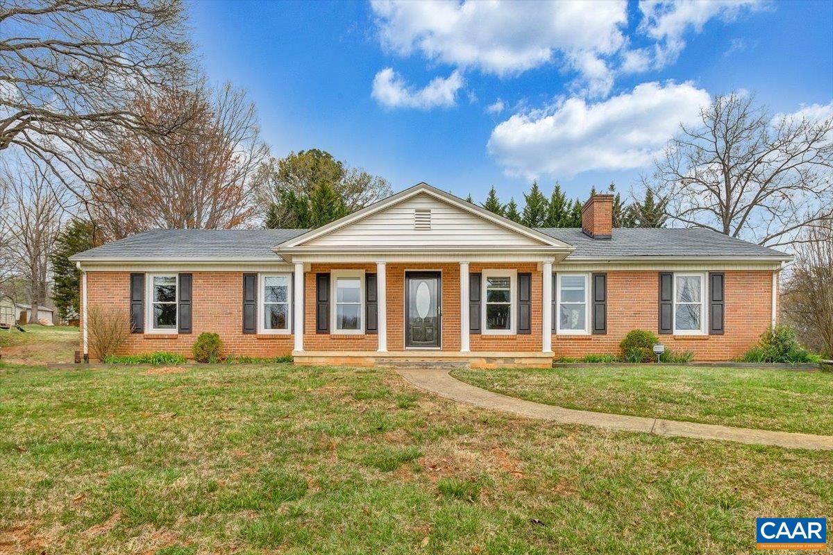 113 Valleyview Dr, Madison Heights