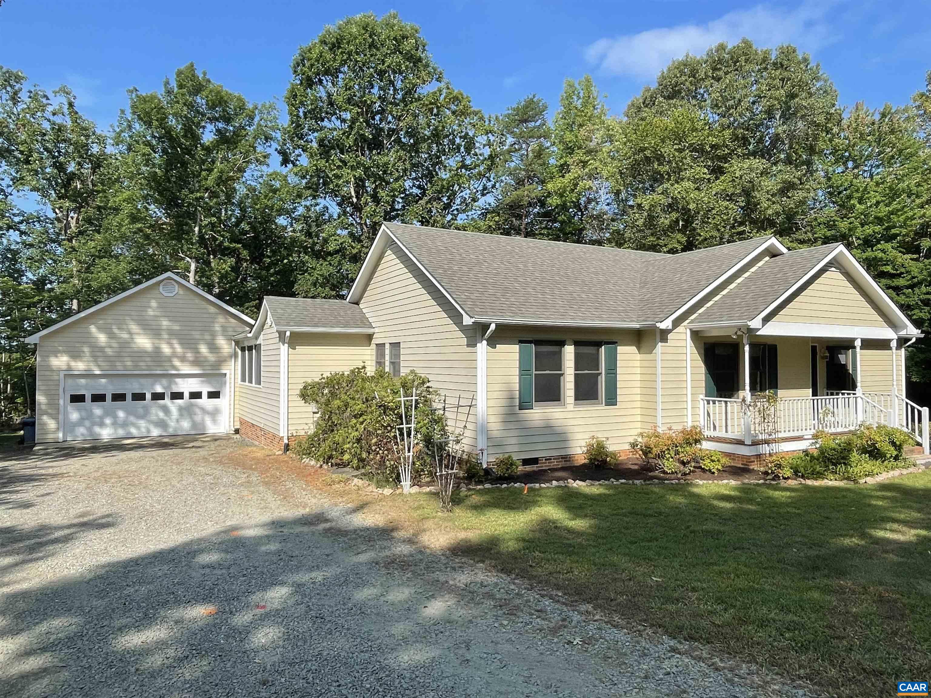 34 Fairview Ln, Palmyra