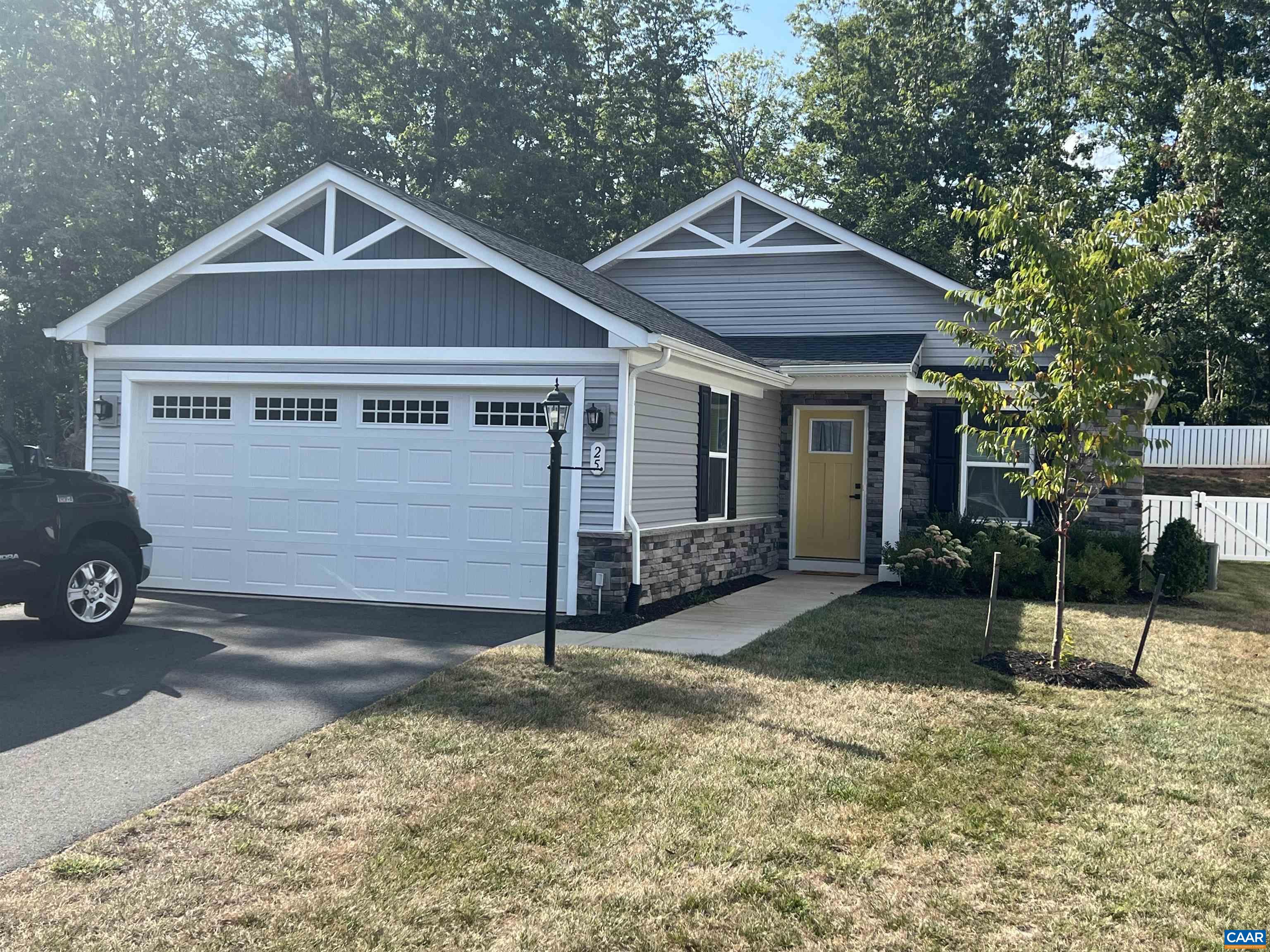25 Pine Knot Dr, Palmyra