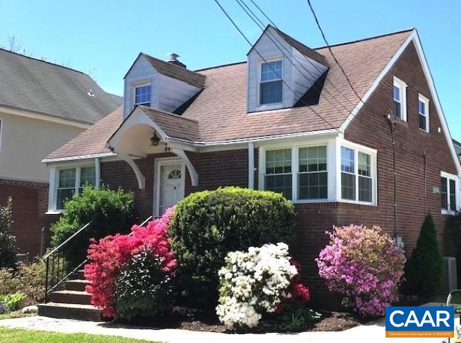 846 N Edison St, Arlington