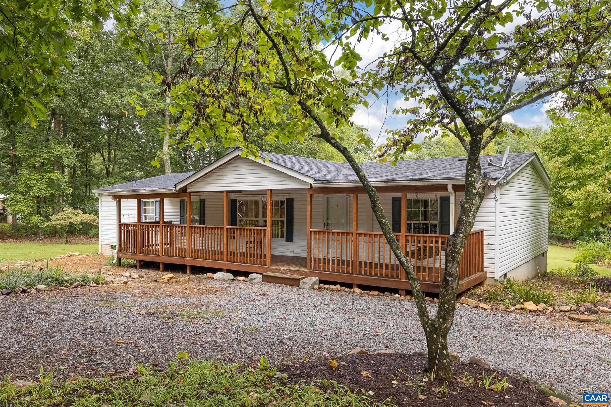 2000 Waltons Store Rd, Louisa