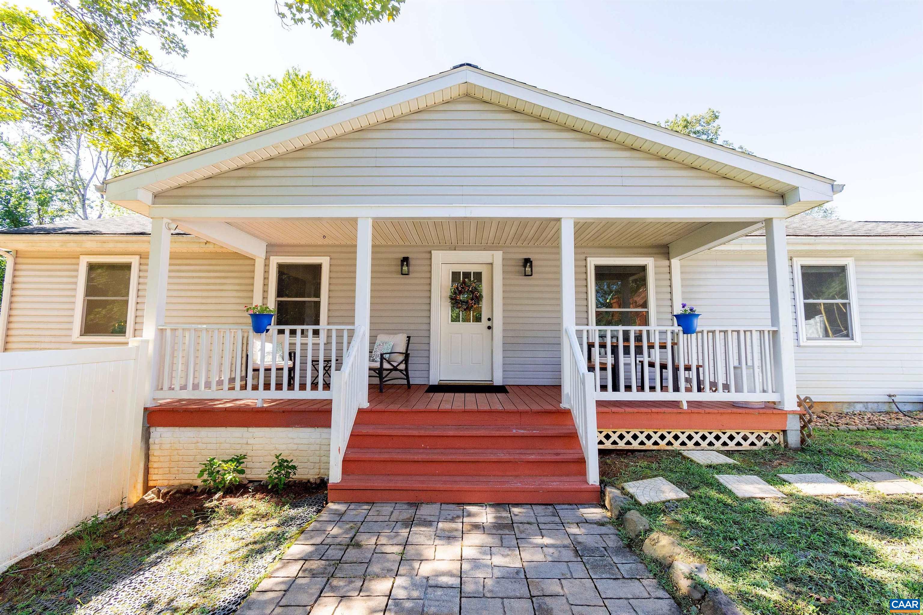 6382 Orange Rd, Orange