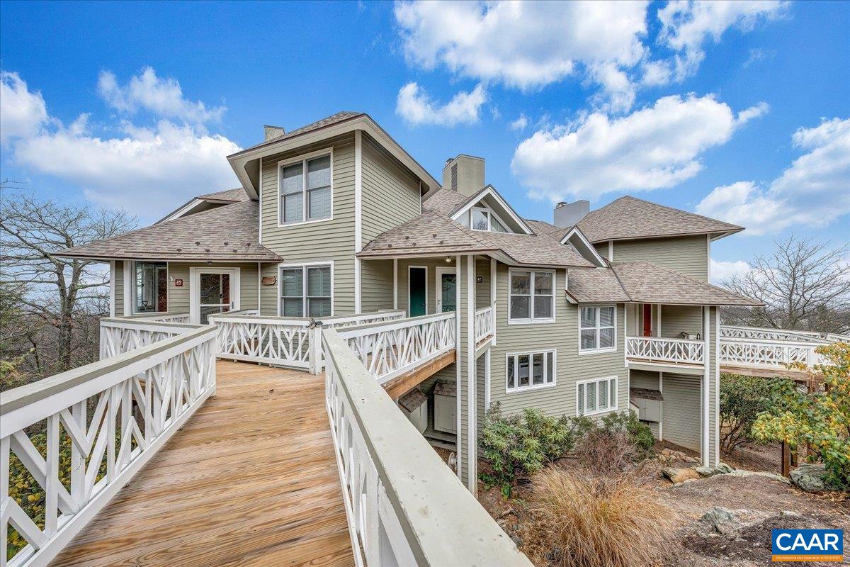 27 Stonewall Ct, Roseland