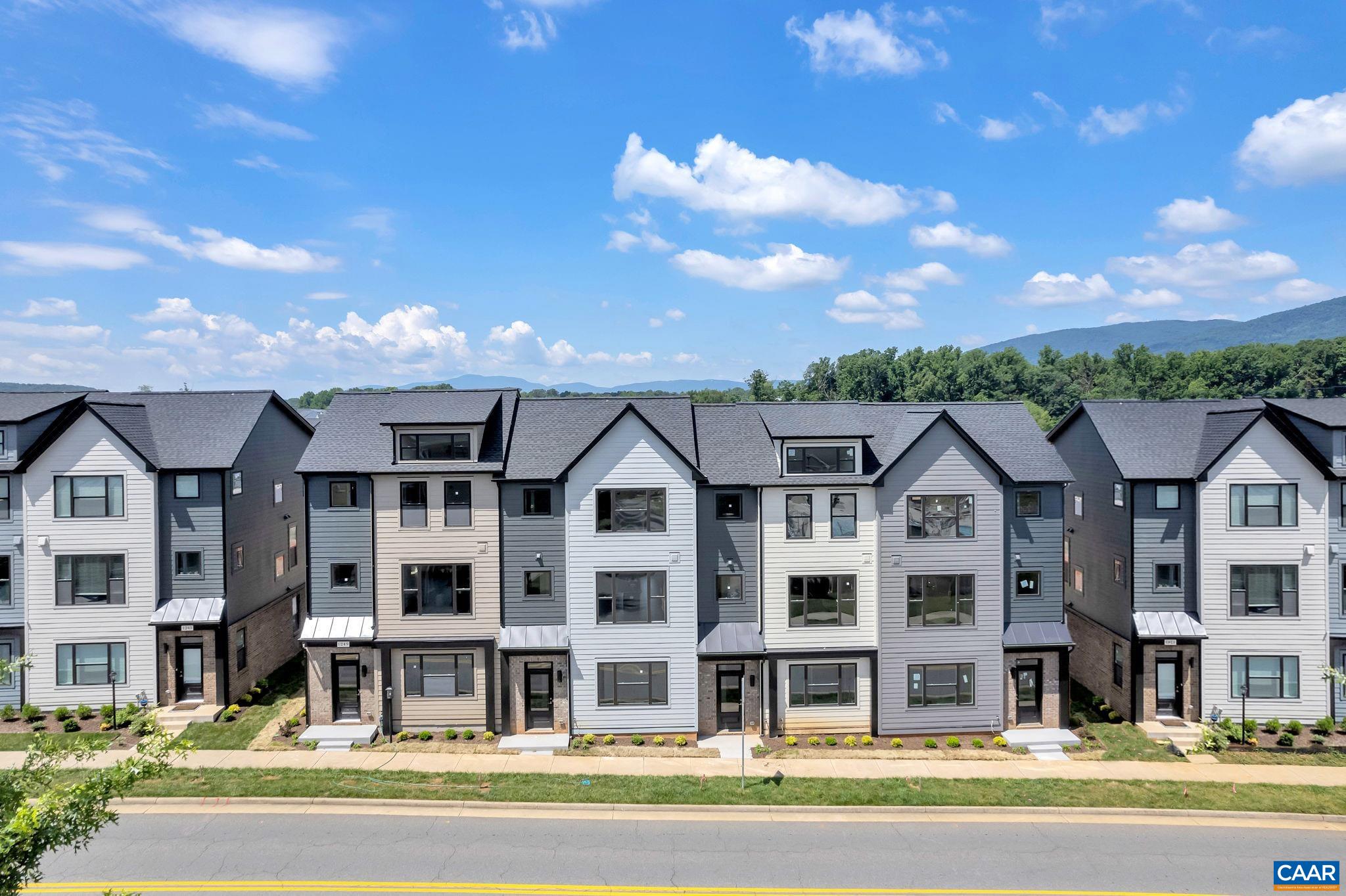 52a Orion Ln, Crozet