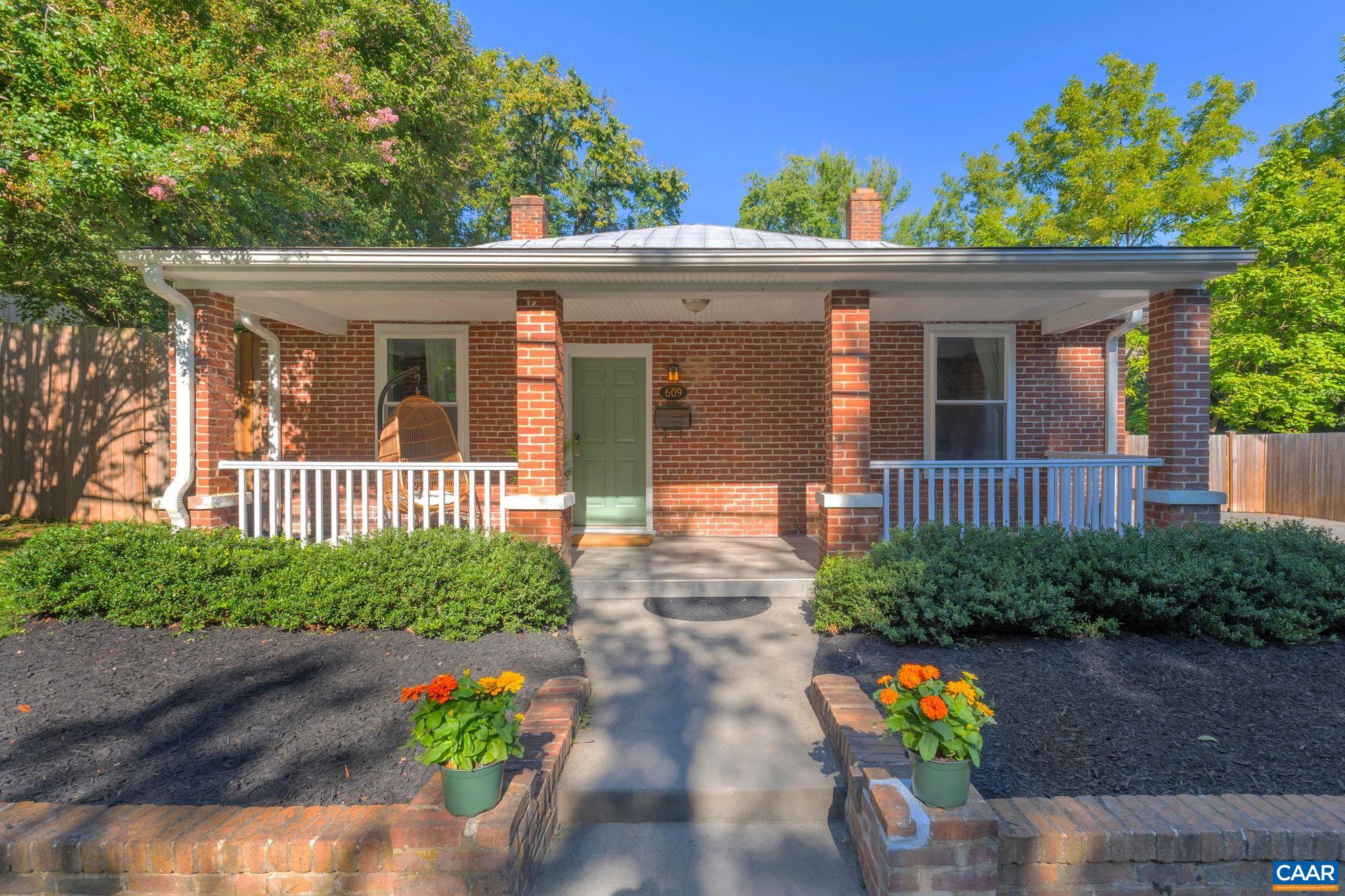609 Sw 7 1/2 St, Charlottesville