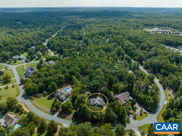 8 Fleetwood Dr, Palmyra