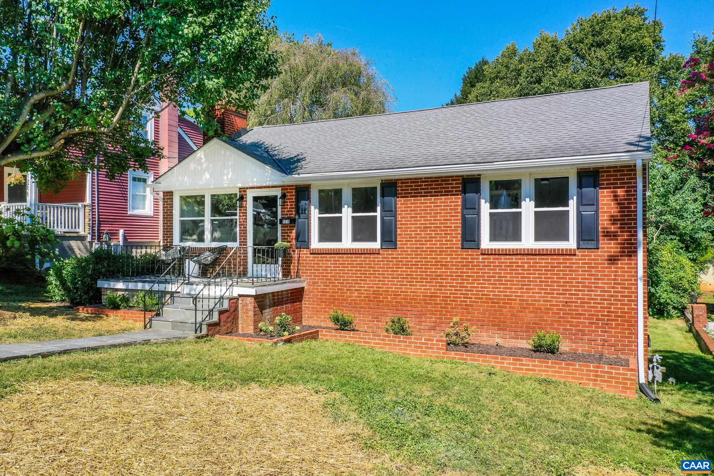 1213 Little High St, Charlottesville