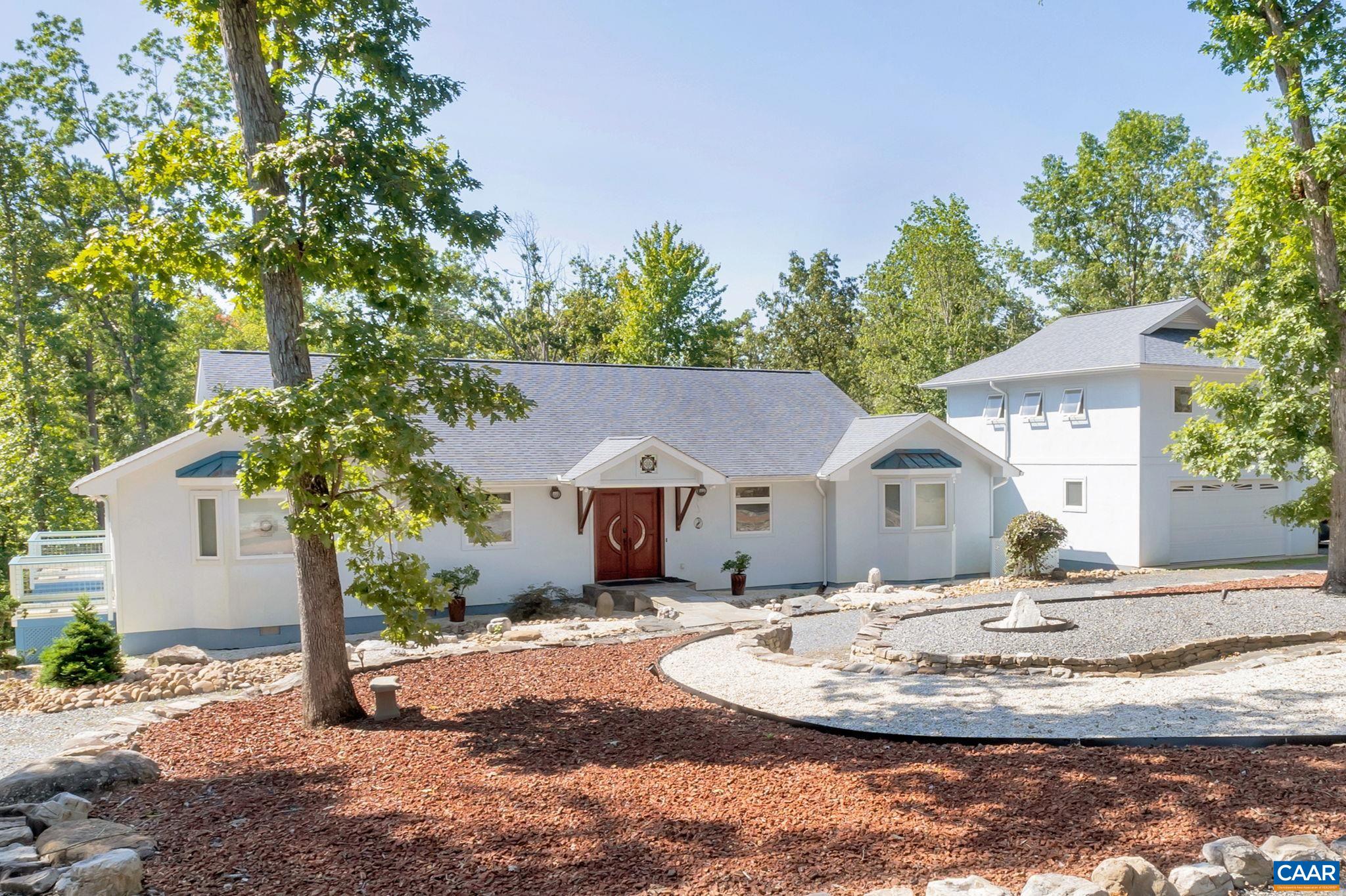 422 Unity Pl, Buckingham